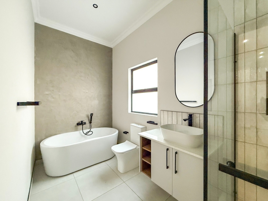 4 Bedroom Property for Sale in Landsmeer Residential Estate North West